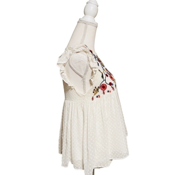 ZARA WOMENS CUTE WHITE FLUTTER SLEEVE EMBROIDERED TOP SIZE XS - Picture 4 of 15